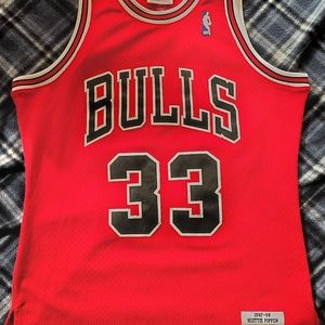 Pippin 97/98 Bulls jersey